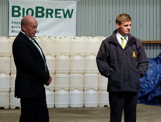 Hon Bill English visits Biobrew Ltd Paretai